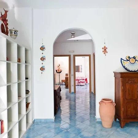 La Draghina Capri 2*