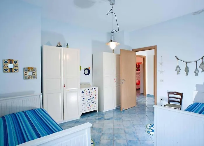 La Draghina Capri Bed & Breakfast 3*