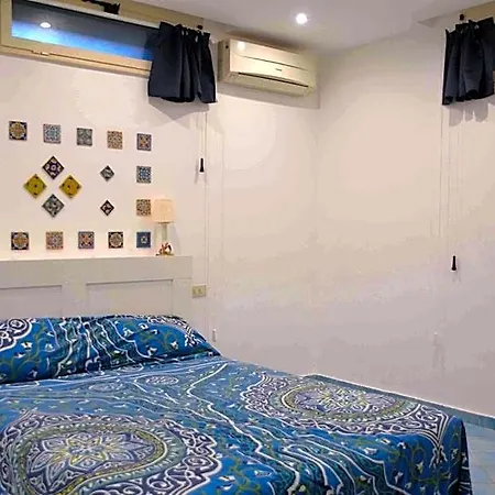 La Draghina Capri أناكابْري