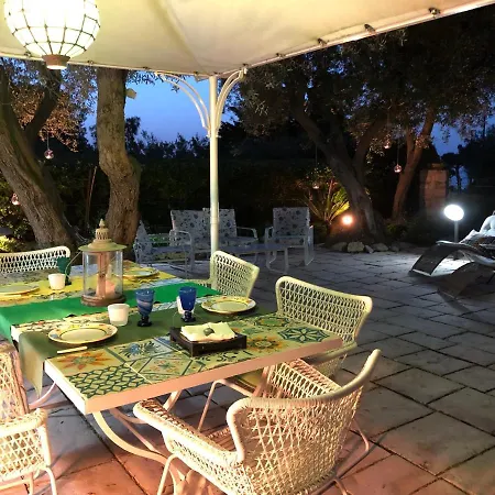 La Draghina Capri Bed & Breakfast 3*