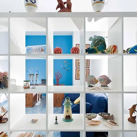 La Draghina Capri Bed & Breakfast 3*